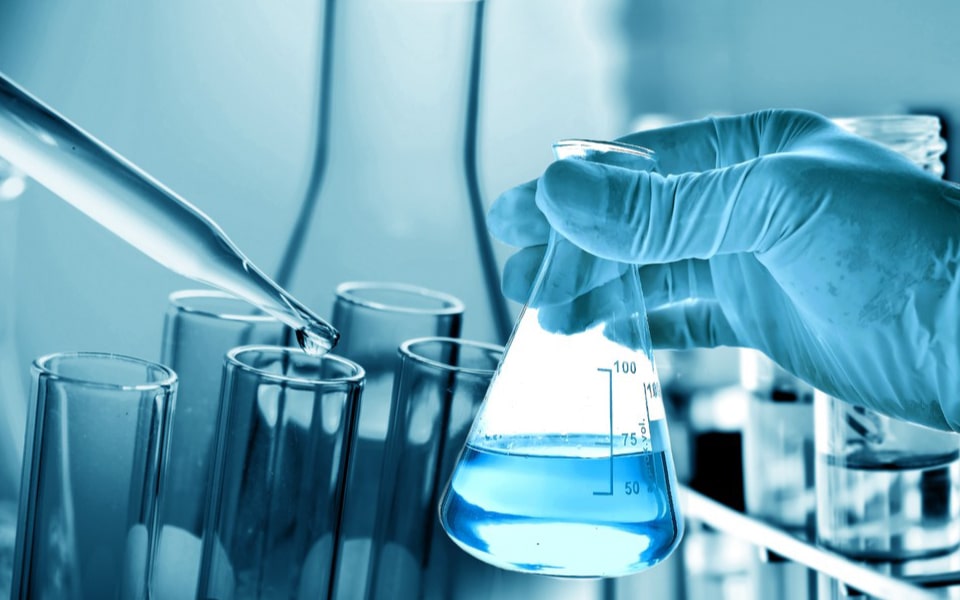 Анализ воды в лаборатории