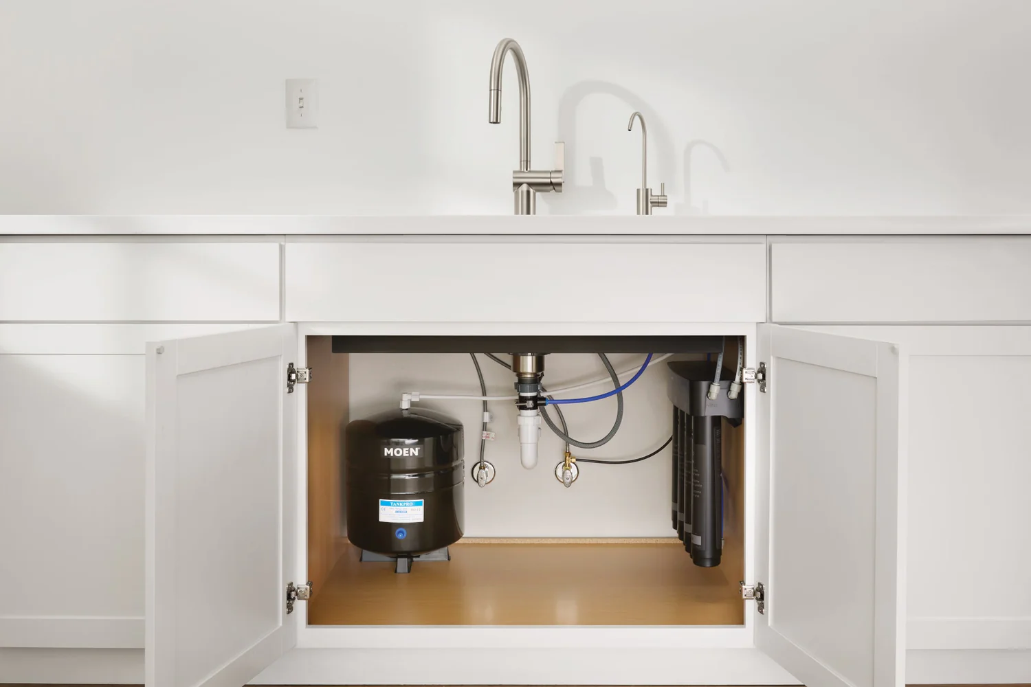 Установка, монтаж зворотного осмосу в Києві   